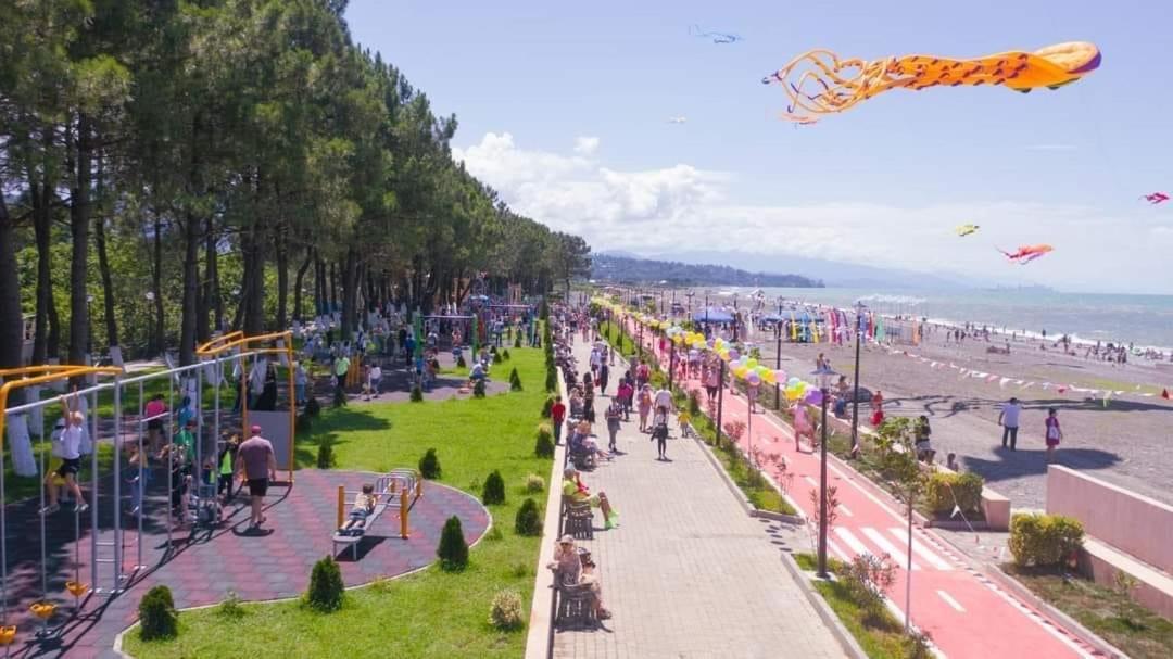 West House Hotel Kobuleti ภายนอก รูปภาพ